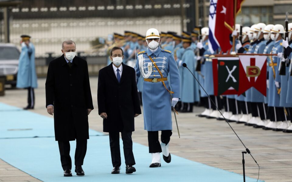 γιώργος-τζογόπουλος-στην-κ-τα-όρια-τ-561760159