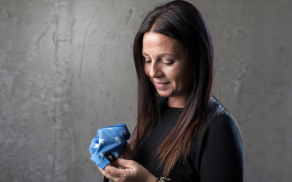 Πόλεμος στην Ουκρανία: Χρωματιστά σκουφάκια για μικρούς υπερήρωες-3