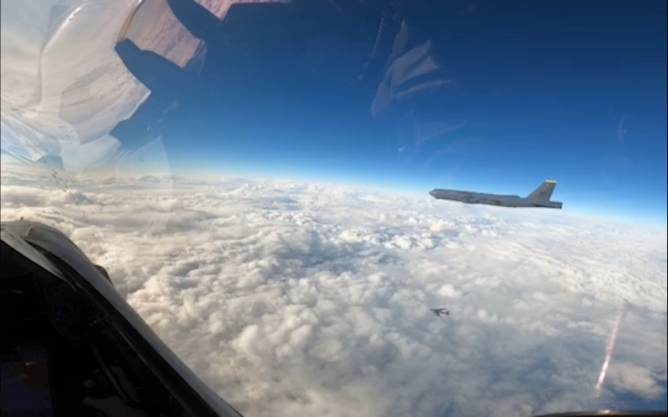 Πολεμική αεροπορία: Συνεκπαίδευση ελληνικών F-16 με αμερικανικά βομβαρδιστικά Β-52-1