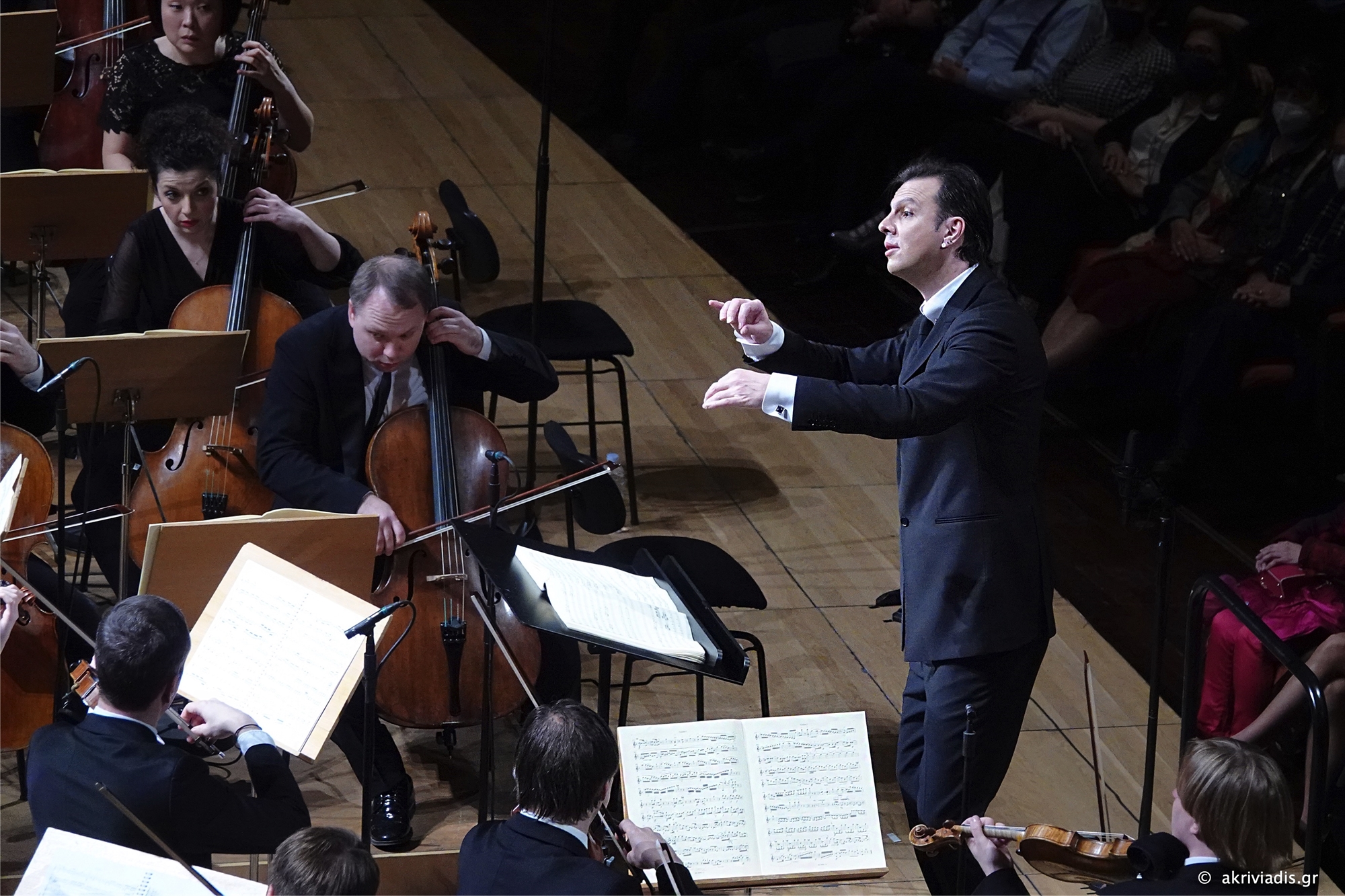 ο-θεόδωρος-κουρεντζής-και-η-ενάτη-του-561748642