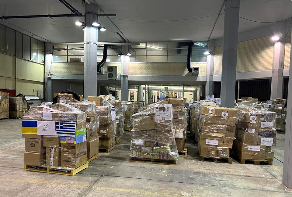 To ΟΛΟΙ ΜΑΖΙ ΜΠΟΡΟΥΜΕ συνεχίζει τη συγκέντρωση ανθρωπιστικής βοήθειας για την Ουκρανία-1