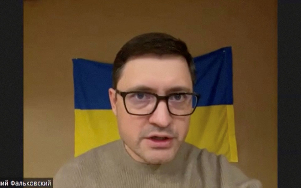 Πόλεμος στην Ουκρανία – Μαριούπολη: Από ένα υπόγειο καταφύγιο, ο δήμαρχος προσπαθεί να βοηθήσει τους αμάχους να απομακρυνθούν-1