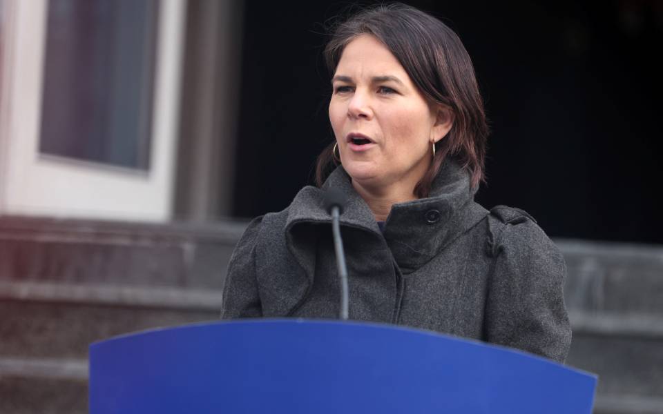 γερμανίδα-υπεξ-θέλουμε-η-σερβία-να-γίν-561757732