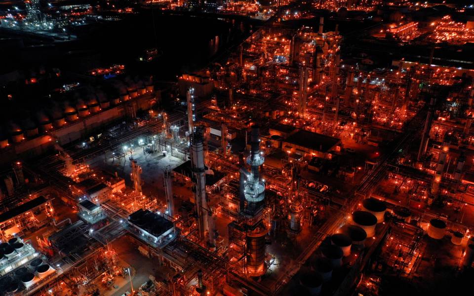 τόμας-φρίντμαν-η-αποδυνάμωση-του-πούτ-561785293