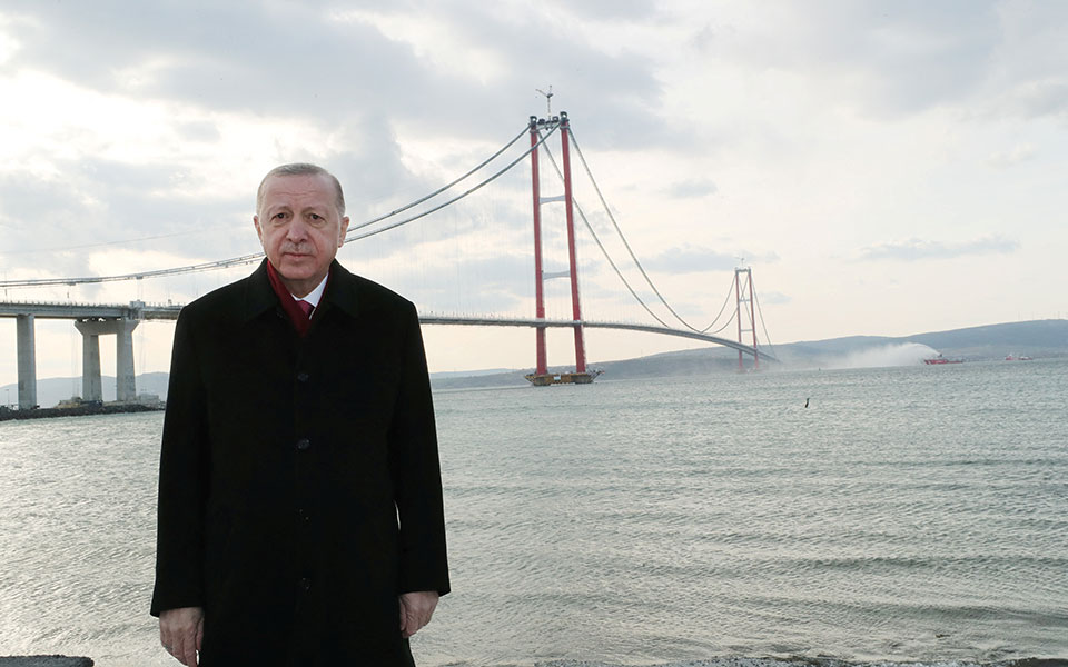 Τουρκία: Εγκαινιάστηκε η πρώτη γέφυρα στα Δαρδανέλλια-1