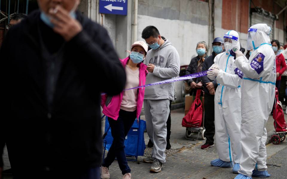 κορωνοϊός-κίνα-πανικός-στα-σούπερ-μ-561785566