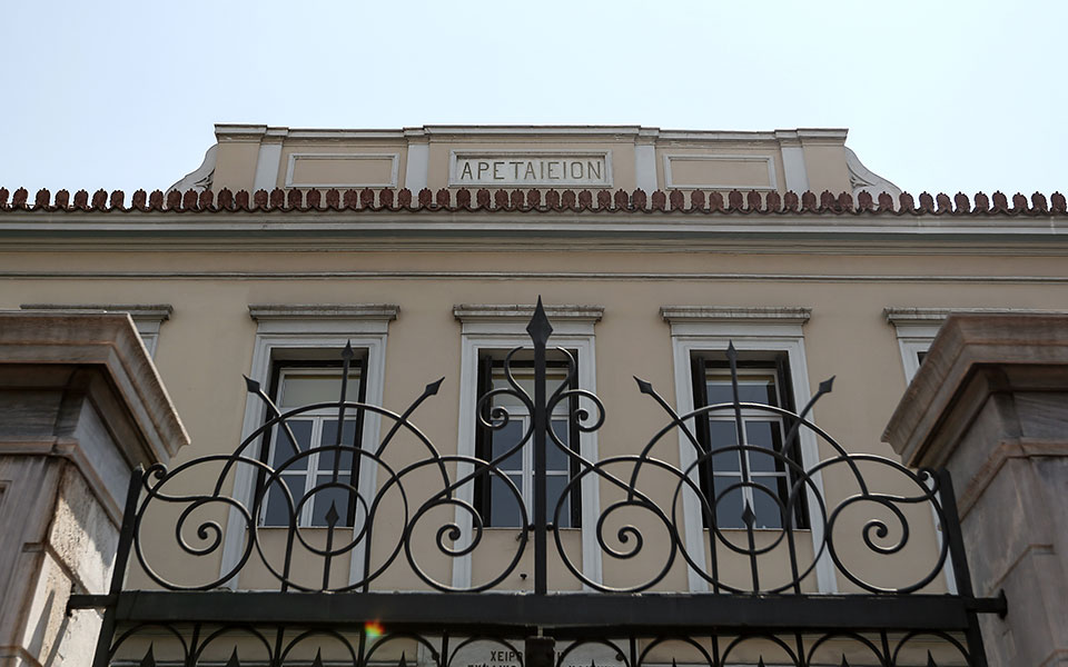 διάλειμμα-από-τη-σκληρή-μάχη-σε-ένα-χ-561764959