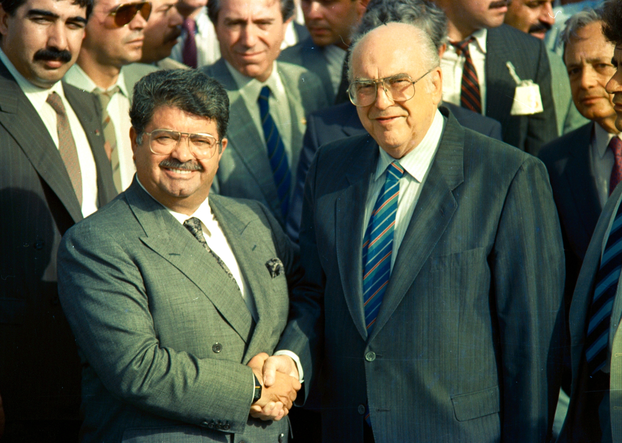 το-χρονικό-της-κρίσης-του-87-561779551