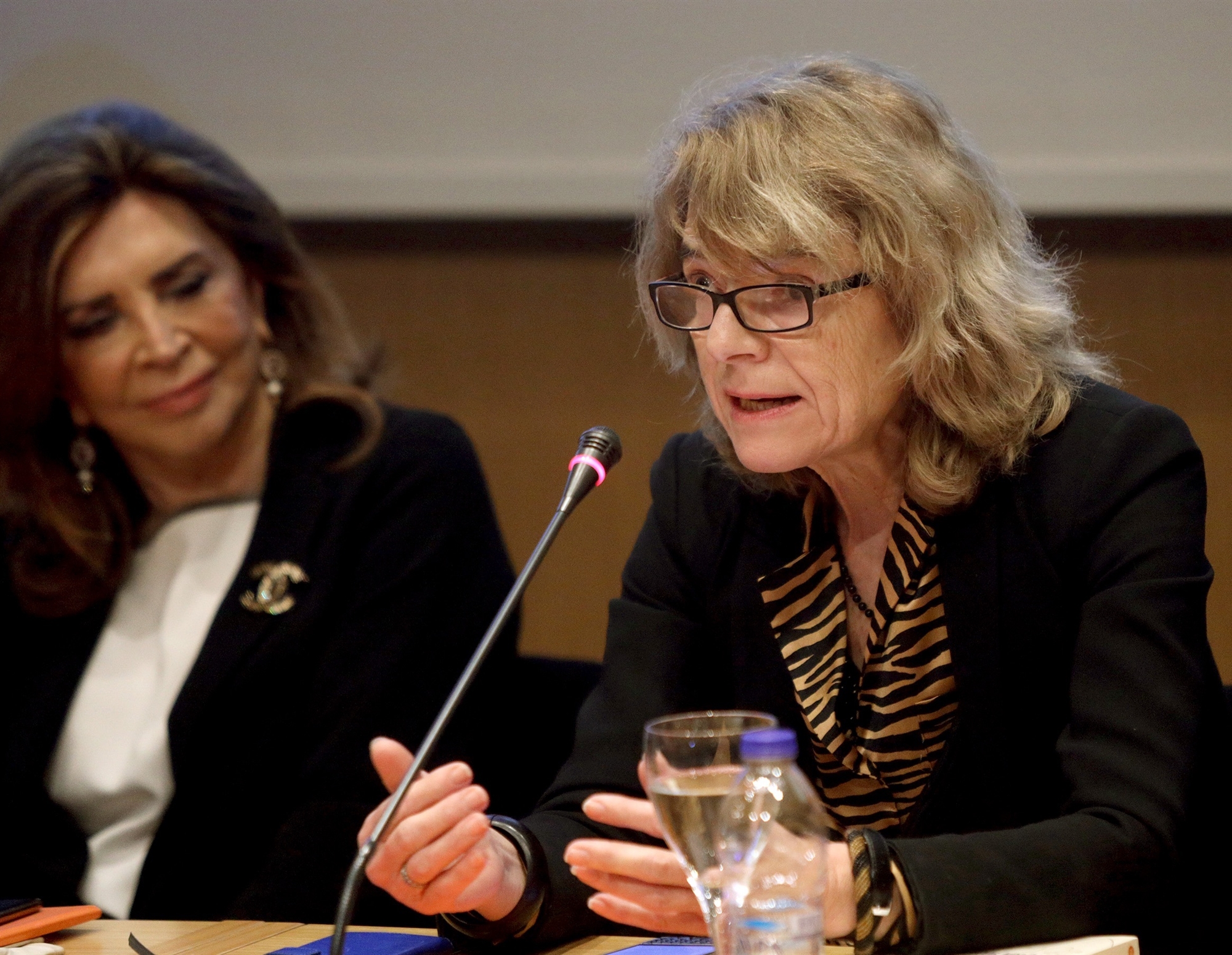 Ενα βιβλίο που κρύβει στις σελίδες του τη συλλογική φωνή γυναικών της εποχής μας-3