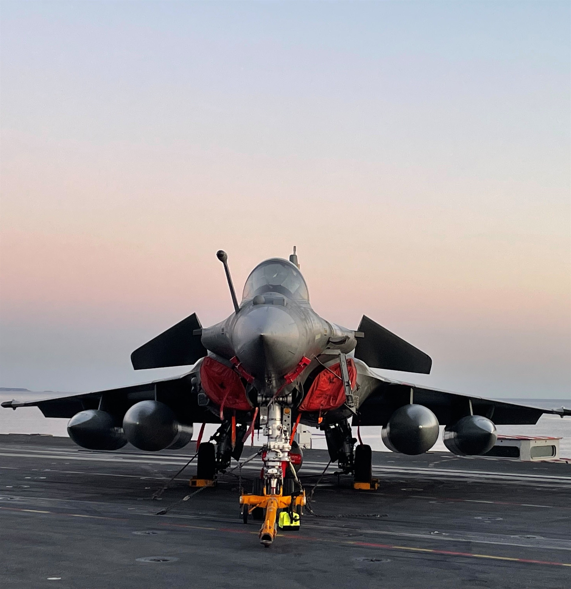 Στο κατάστρωμα του «Σαρλ Ντε Γκωλ»-2