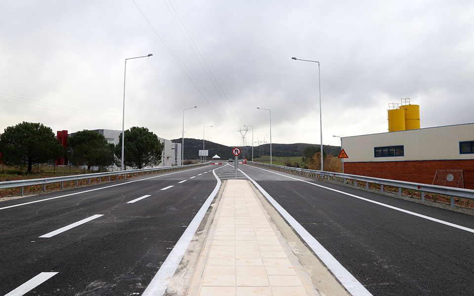 κίνδυνος-διακοπής-έργων-λόγω-εκτίναξ-561773749