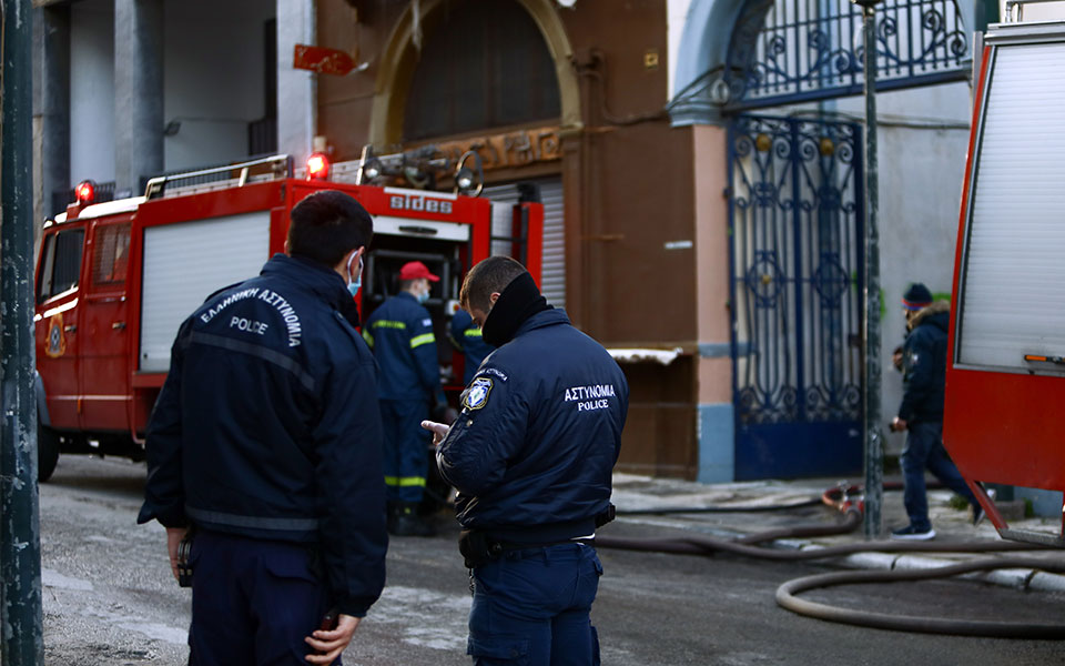 φωτιά-τώρα-σε-κτίριο-στο-κέντρο-της-αθή-561771442