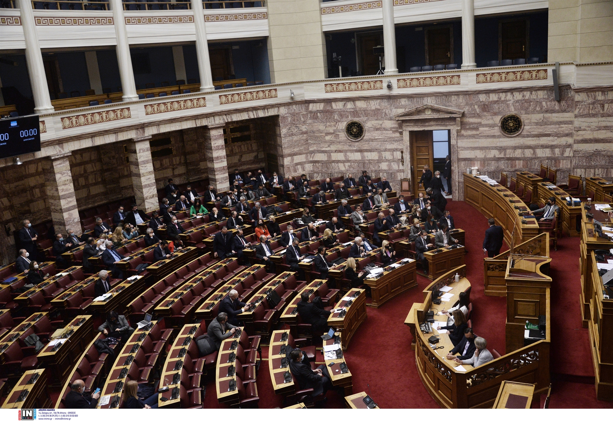 σφοδρή-σύγκρουση-για-τα-νέα-μέτρα-κατά-561767413