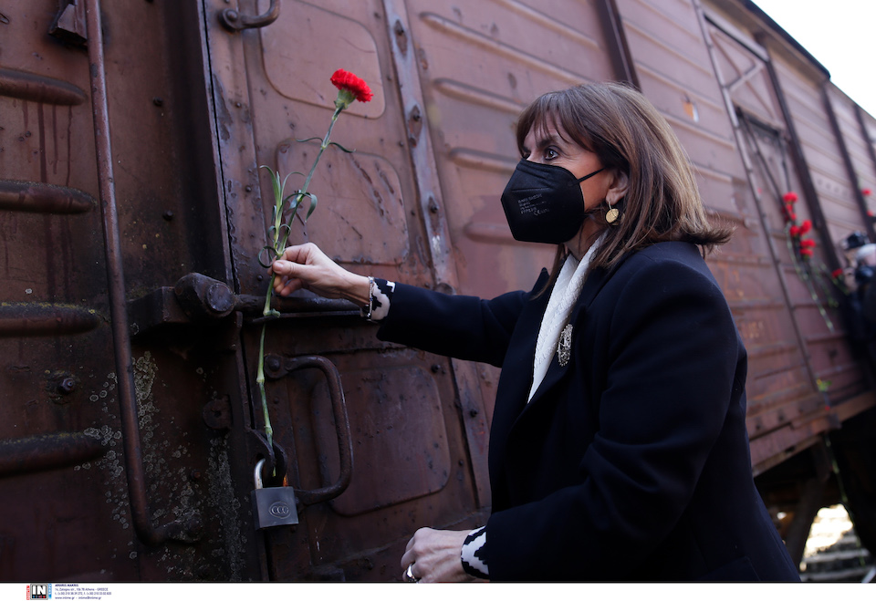 κατερίνα-σακελλαροπούλου-η-μνήμη-του-561771649