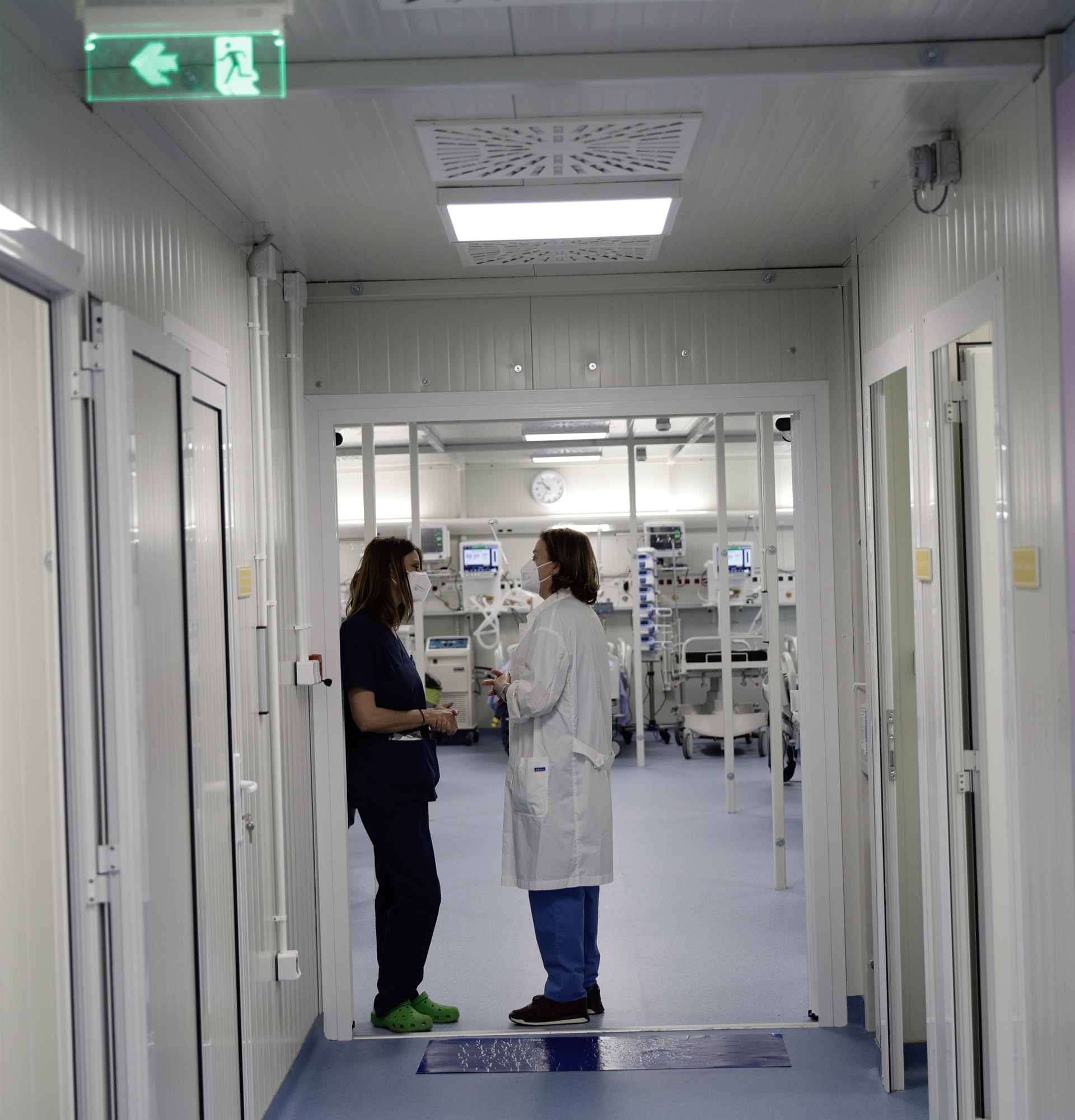 covid-19-στα-όρια-συναγερμού-ξανά-561765721