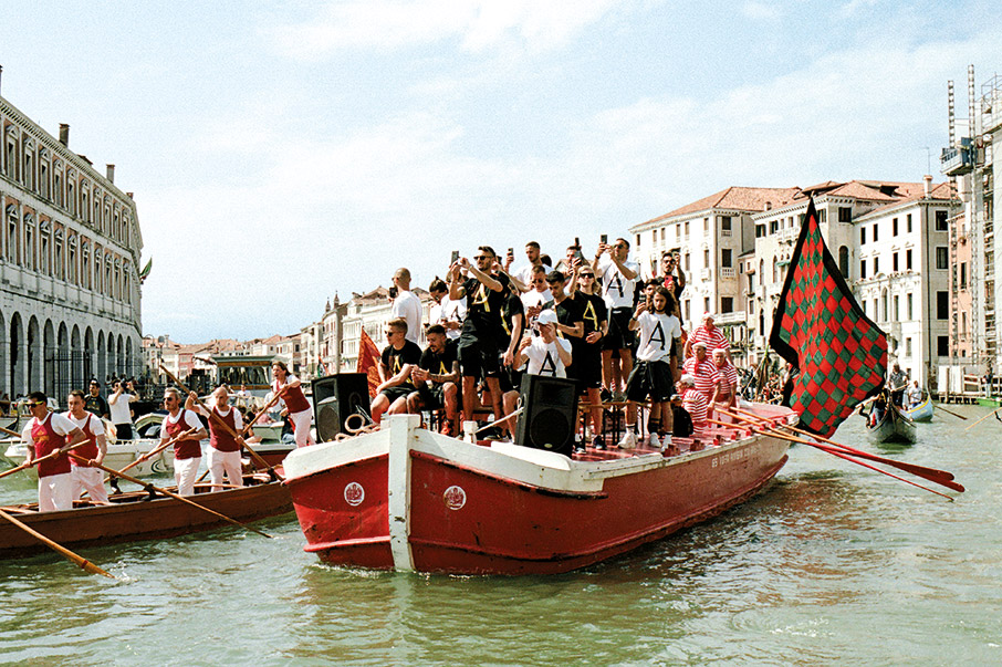 Από την Venezia στην Καλλιθέα: Ο Ελληνοαμερικανός που θέλει να κάνει το ποδόσφαιρο μόδα-2