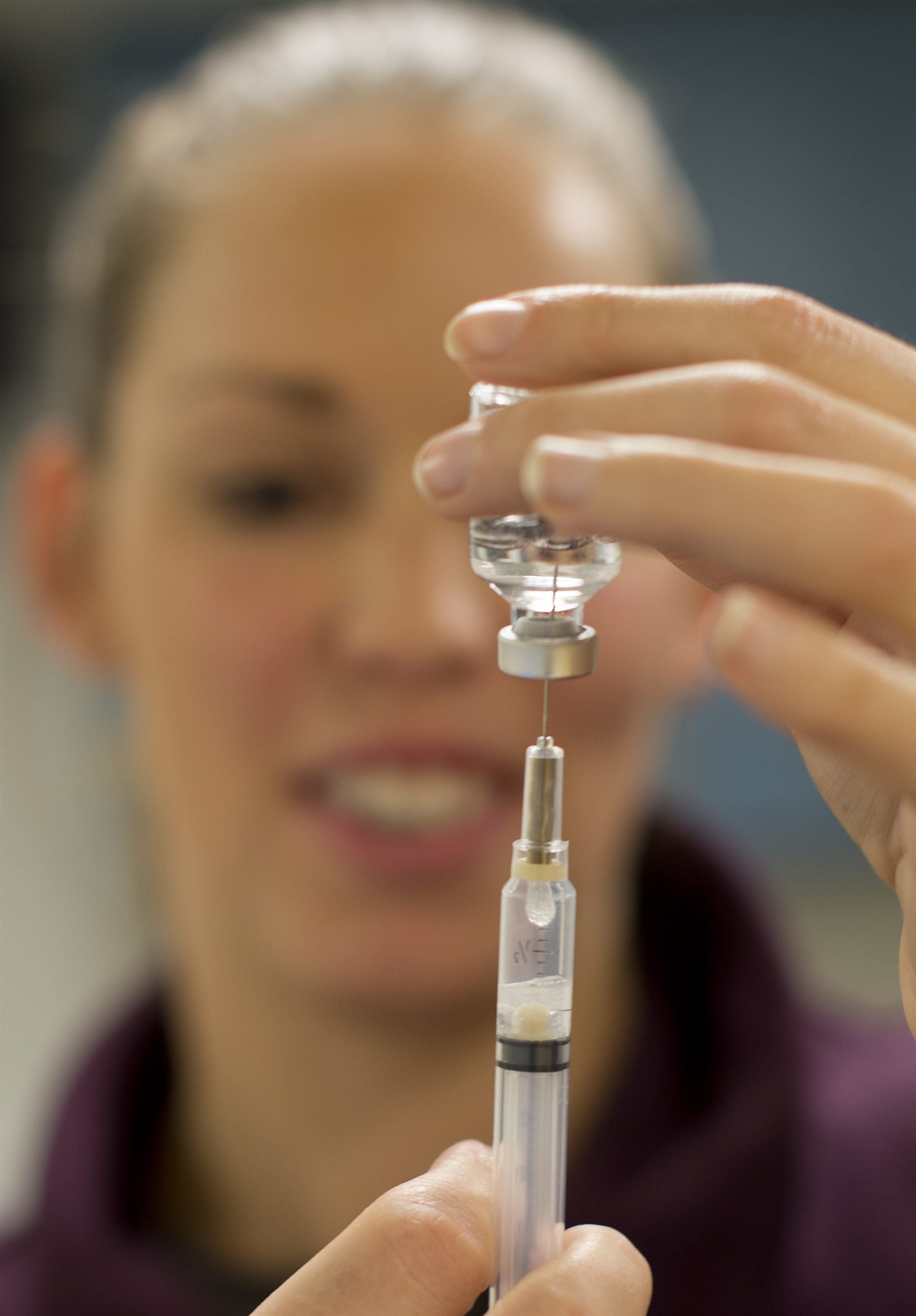 κορωνοϊός-ema-ελπίζει-σε-έγκριση-εμβολ-561754948