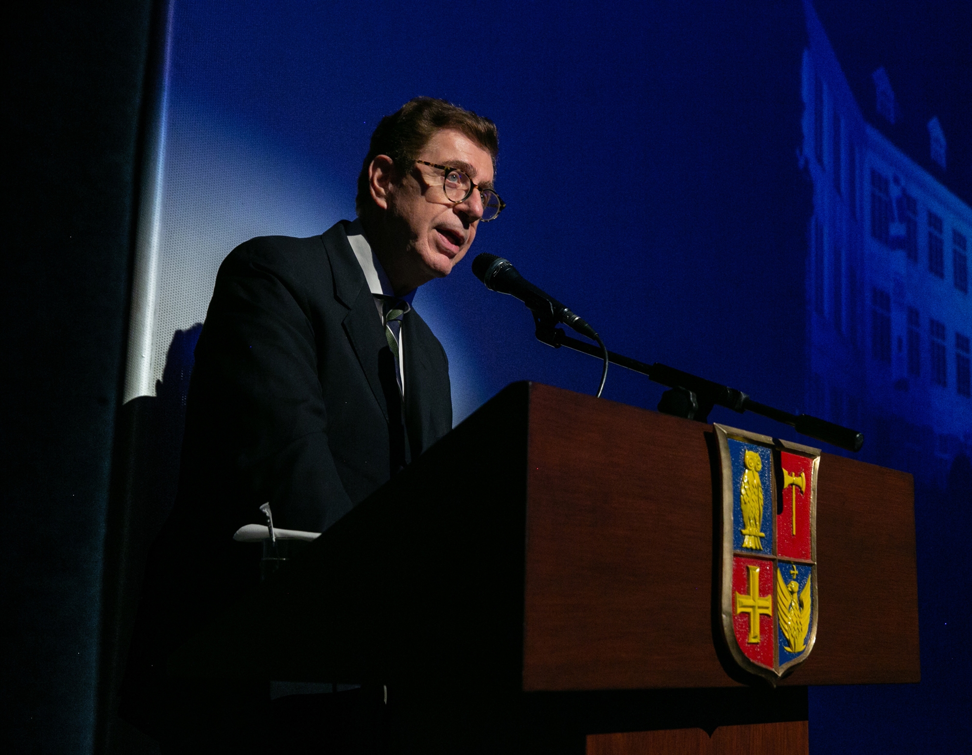 Το Κολλέγιο Αθηνών κρατάει ψηλά τη σημαία του πατριωτισμού και του ανθρωπισμού-2