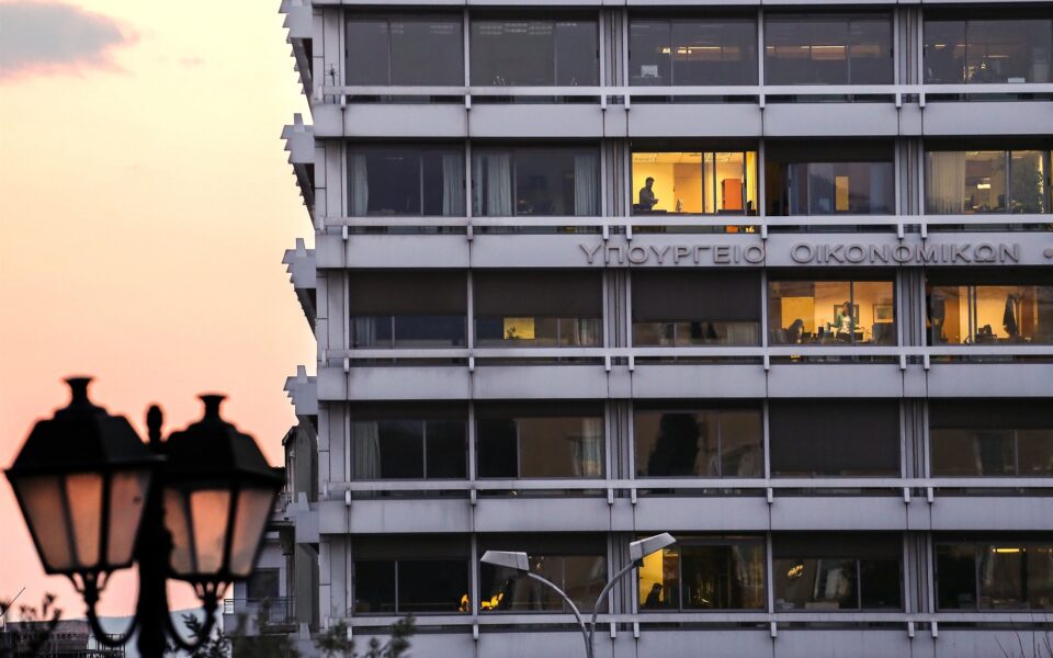 νέα-μέτρα-στήριξης-για-ευάλωτα-νοικοκ-561754120