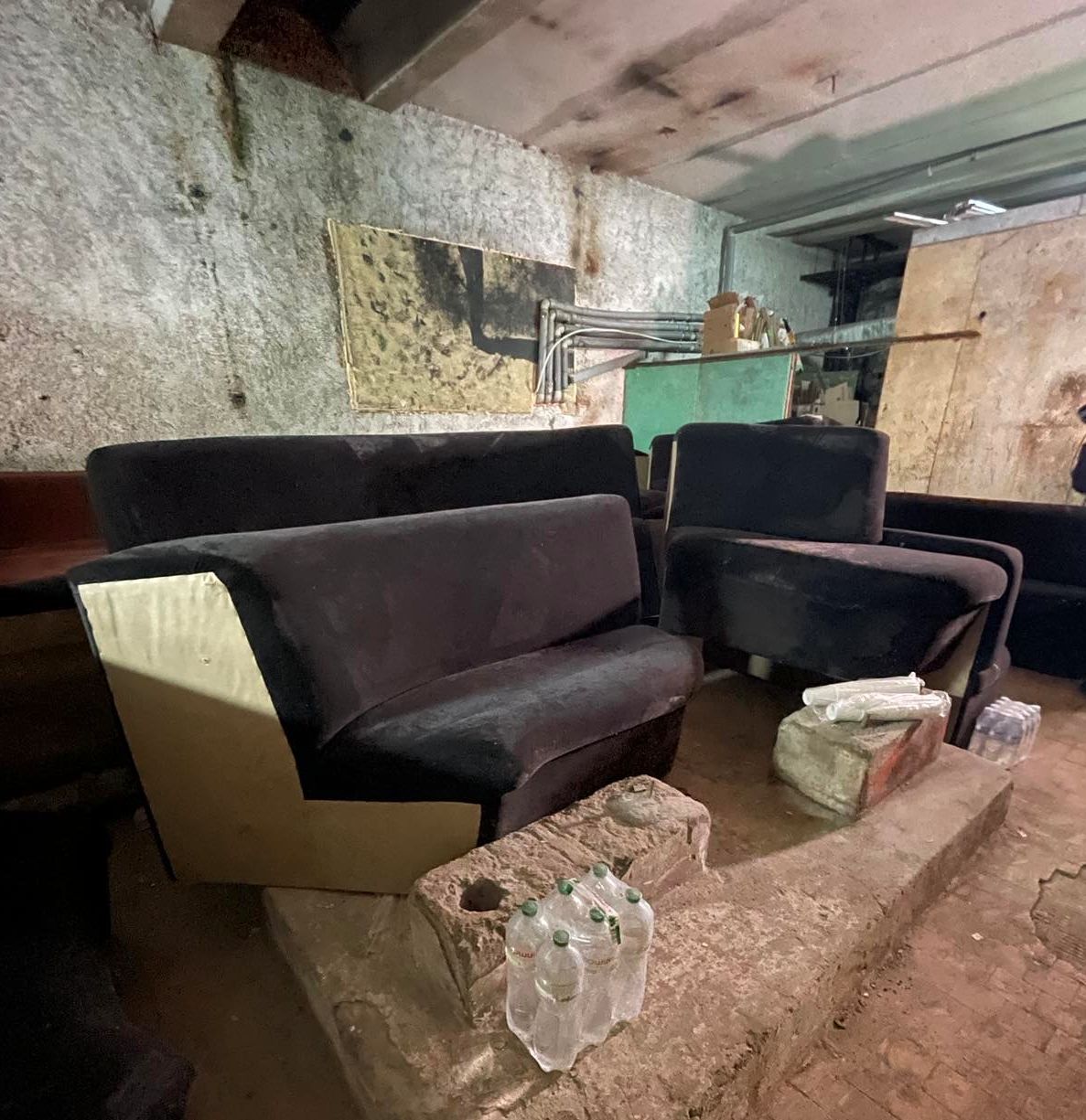 Πόλεμος στην Ουκρανία: Οι αυτοσχέδιες πολεμίστρες και η πορεία της φυγής-1