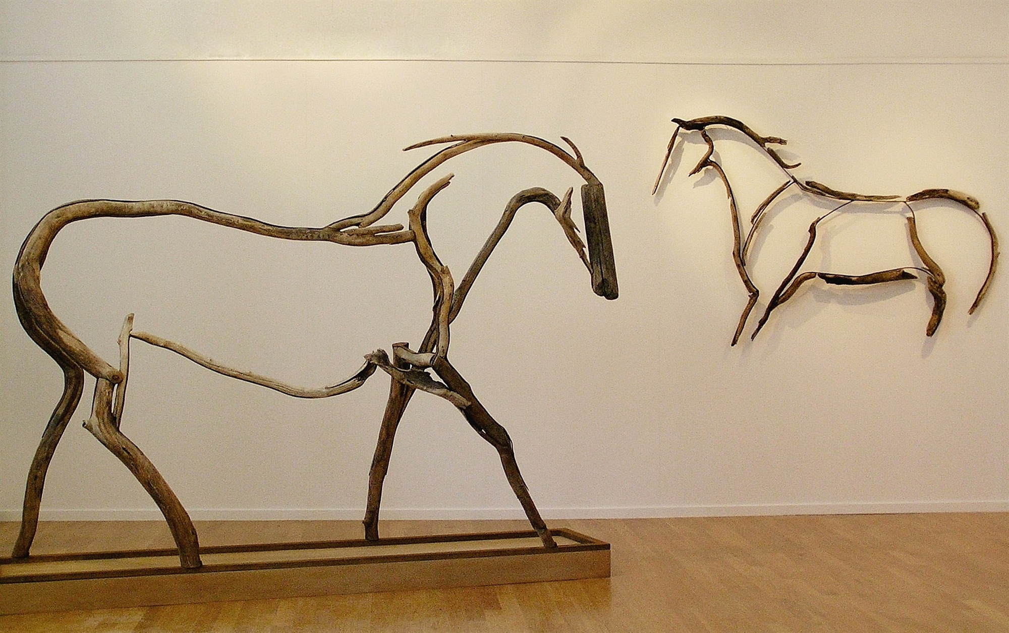 Ο ονειρικός κόσμος της Αλεξάνδρας Αθανασιάδη στην γκαλερί Ζουμπουλάκη-1