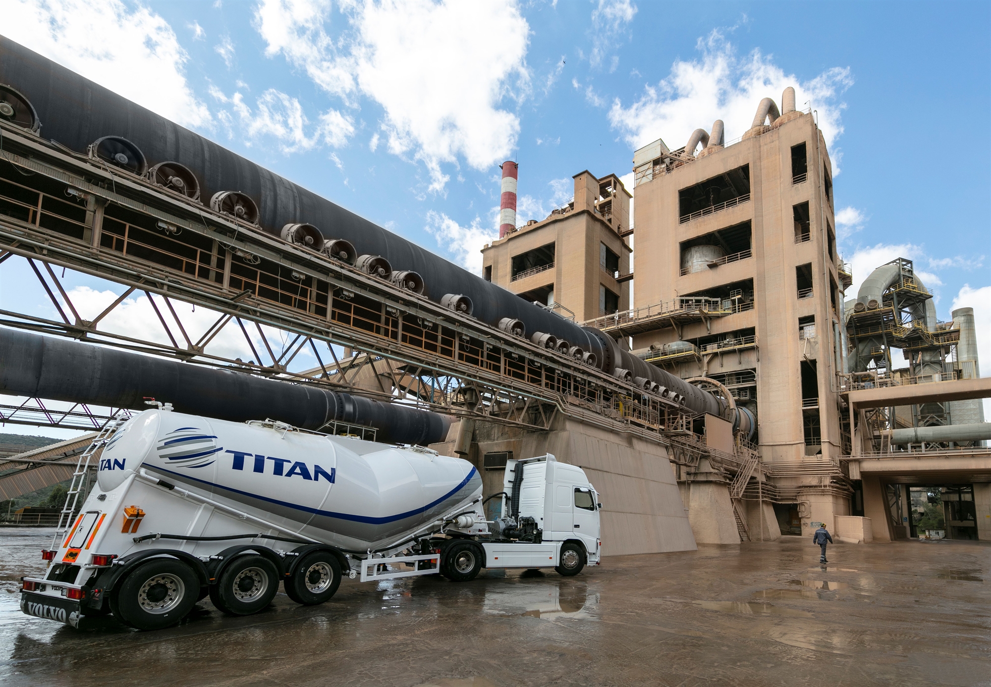 τιταν-καθαρά-κέρδη-896-εκατ-και-ρεκόρ-τζί-561767878