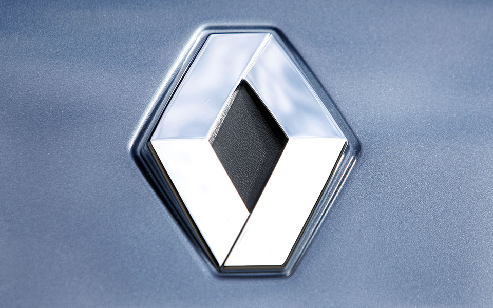 renault-αναστέλλει-τις-βιομηχανικές-δραστη-561776239