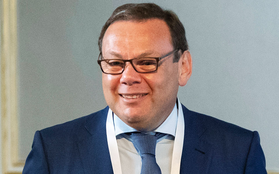 εκμυστηρεύσεις-ενός-έκπτωτου-ρώσου-ο-561768058