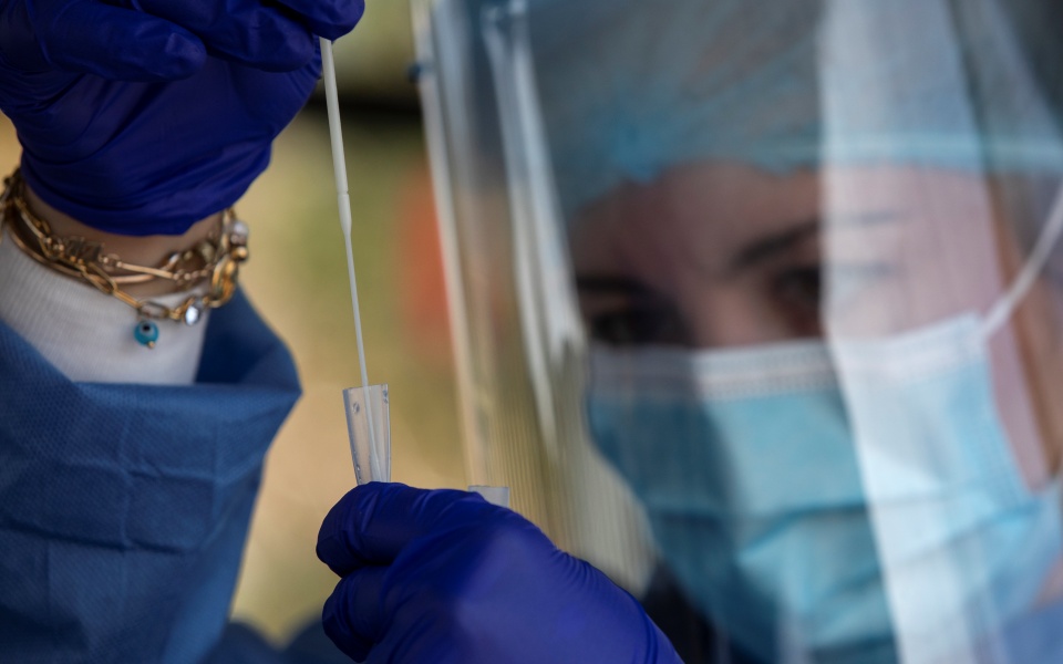 κορωνοϊός-28-933-νέα-κρούσματα-σήμερα-στην-561783754