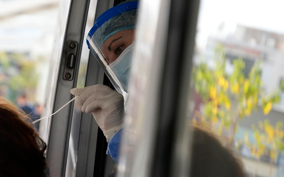 κορωνοϊός-22-694-νέα-κρούσματα-σήμερα-στην-561761440