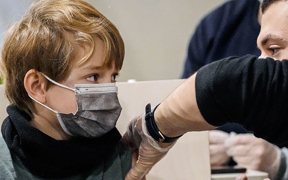 εμβόλιο-moderna-για-βρέφη-και-μικρά-παιδιά-α-561777328