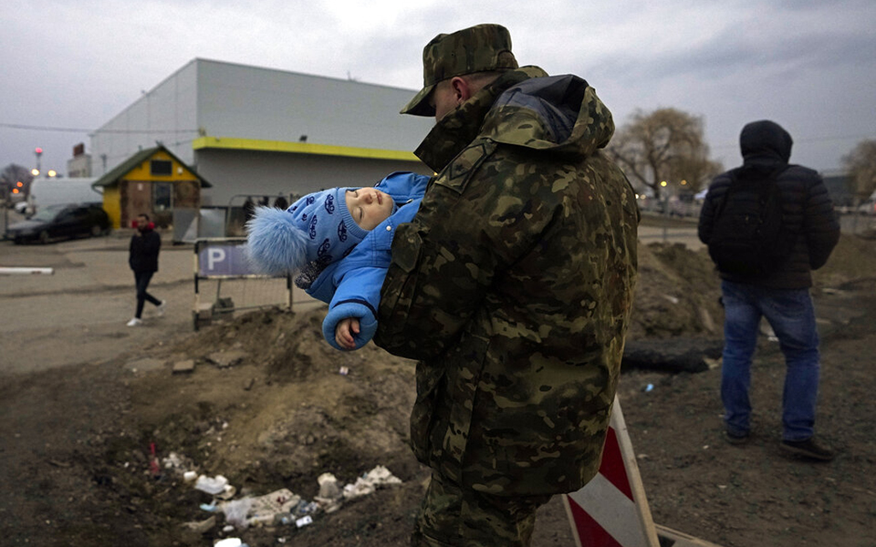 Πόλεμος στην Ουκρανία: Η όγδοη ημέρα της ρωσικής εισβολής μέσα από 20 φωτογραφίες-6