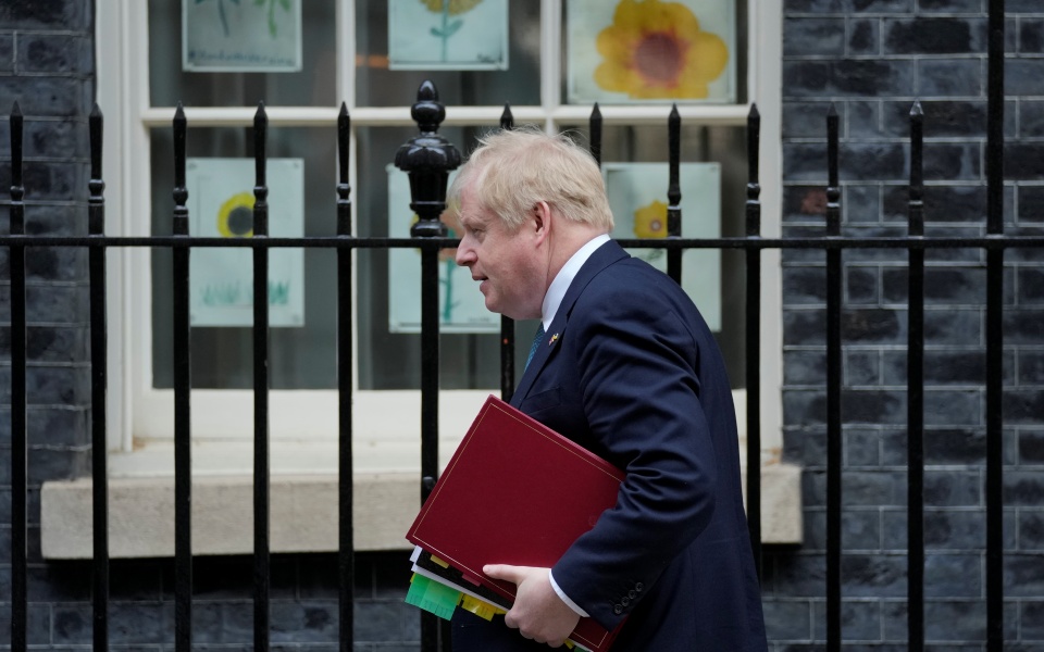 politico-έσωσε-ο-πούτιν-τον-μπόρις-τζόνσον-561785680