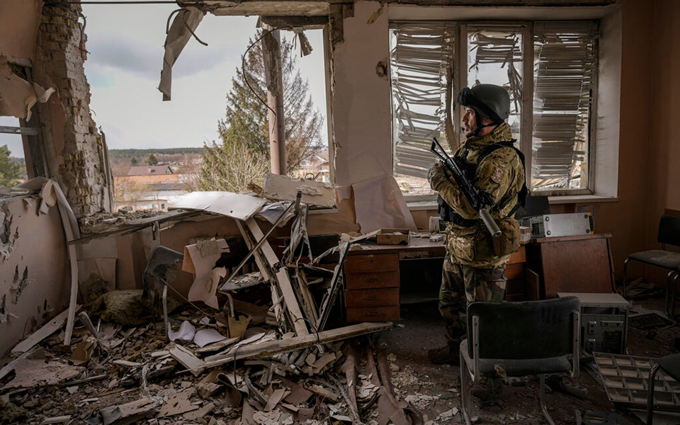 σε-επαφή-eλληνικό-και-γαλλικό-υπεξ-για-τ-561781645