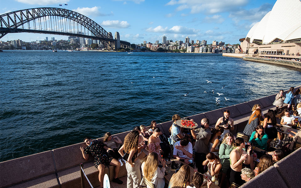 η-αυστραλία-καλεί-τους-τουρίστες-ξανά-561763309