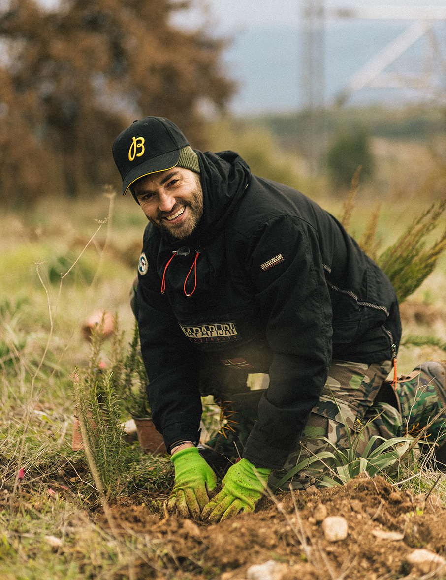 Αναδάσωση στα Οινόφυτα από την Breitling και την οικολογική οργάνωση SUGi-5
