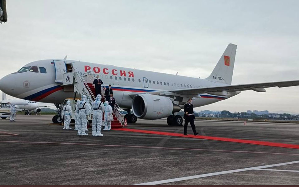 στην-κίνα-ο-σεργκέι-λαβρόφ-υποδοχή-με-α-561785041