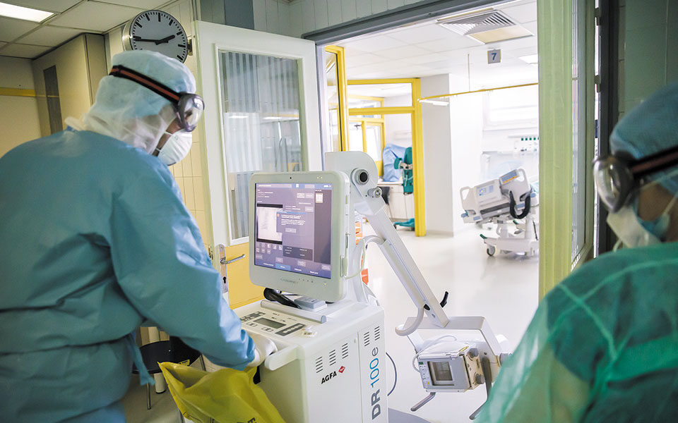 κορωνοϊός-15-783-κρούσματα-63-θάνατοι-393-διασω-561746494