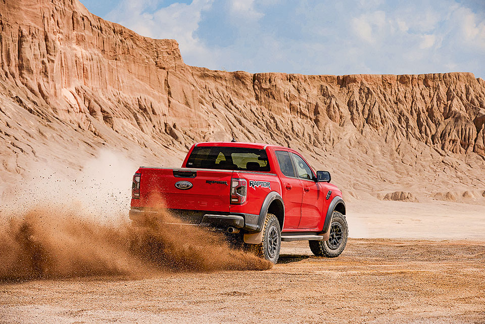 Ranger Raptor: Θηρίο εντός, οδοστρωτήρας εκτός-1