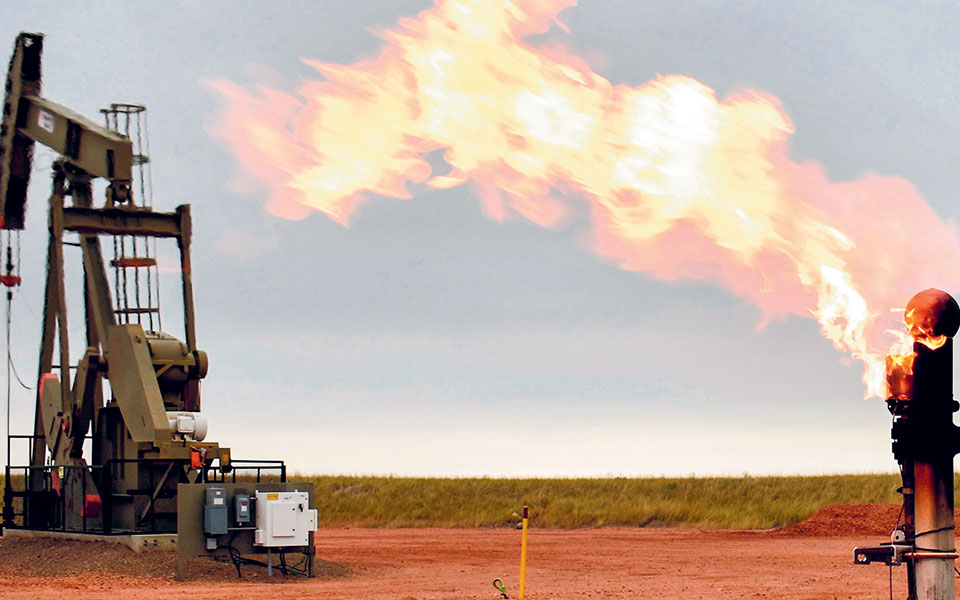σε-άνοδο-η-τιμή-του-πετρελαίου-και-των-ε-561748768
