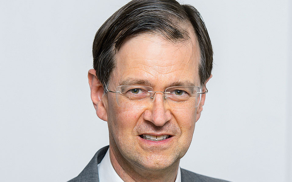 ιαν-μποντ-ζούμε-την-πρώτη-εισβολή-στην-561750097