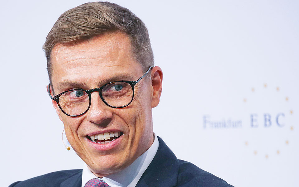 ο-αλεξάντερ-στουμπ-στην-κ-η-φινλανδί-561750091