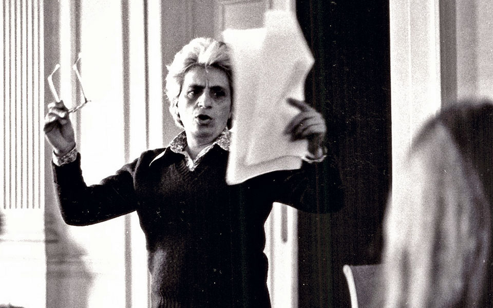 δόμνα-σαμίου-ο-άγγελος-του-δημοτικού-τ-561757501