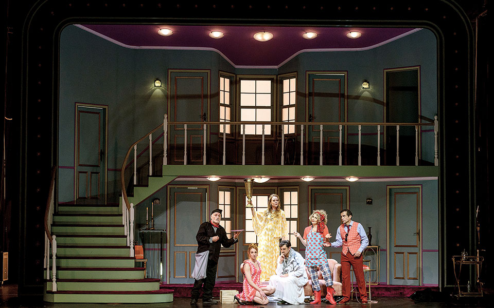 στο-θέατρο-παλλάς-θα-γίνει-το-σώσε-561766618