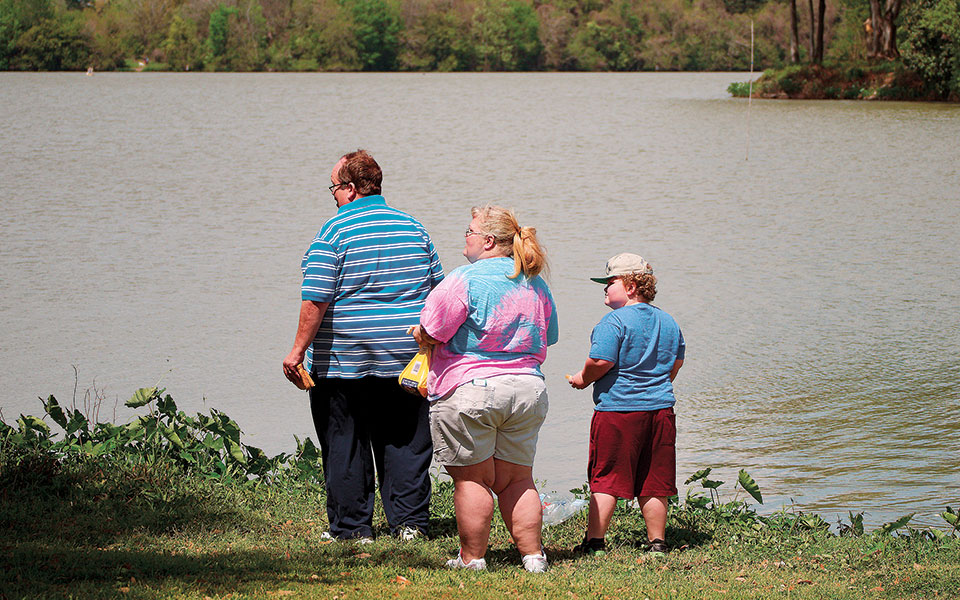 couch-potato-kids-επιδημία-η-παιδική-παχυσαρκία-σ-561768409