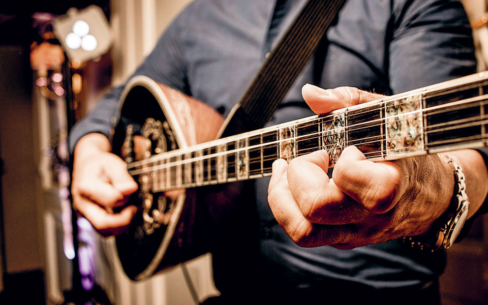 το-μπουζούκι-στην-αϋλη-πολιτιστική-κλ-561774088