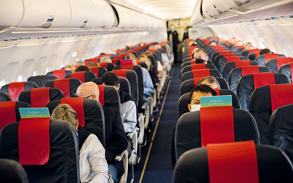 θα-αρθεί-η-χρήση-μάσκας-στα-αεροπορικά-561777346