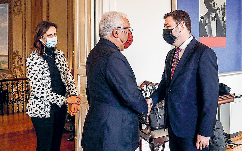 κιναλ-πολλαπλά-μηνύματα-από-τη-συνάντ-561783277