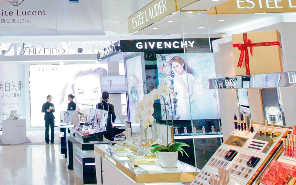 λιανεμπόριο-δυσοίωνα-τα-πρώτα-στοιχε-561783484