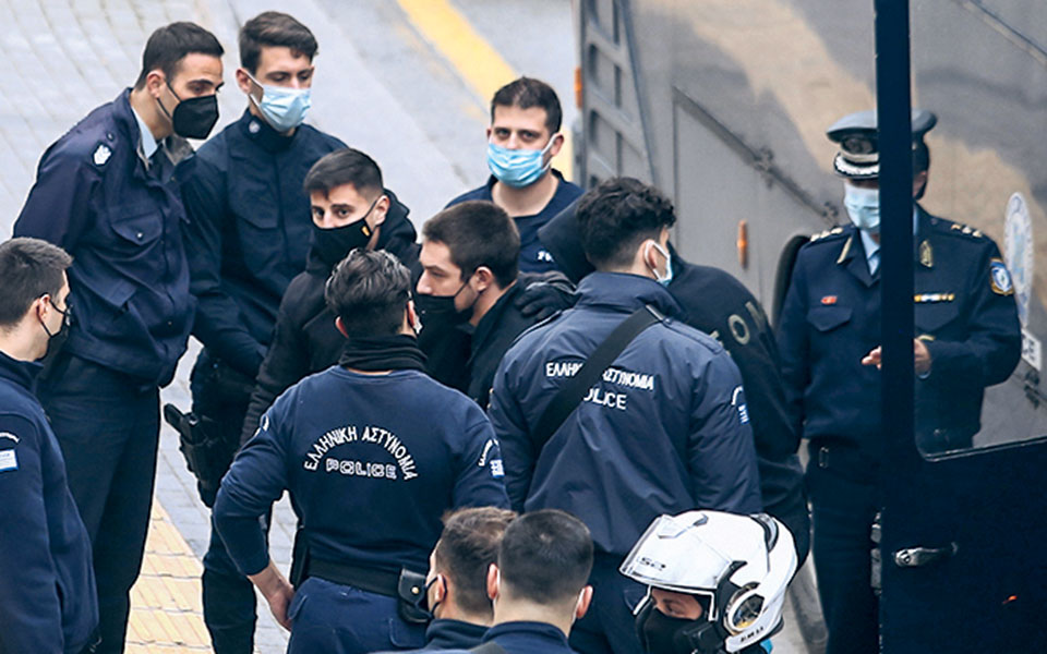 δίκη-τοπαλούδη-από-διακοπή-σε-διακοπή-561783136